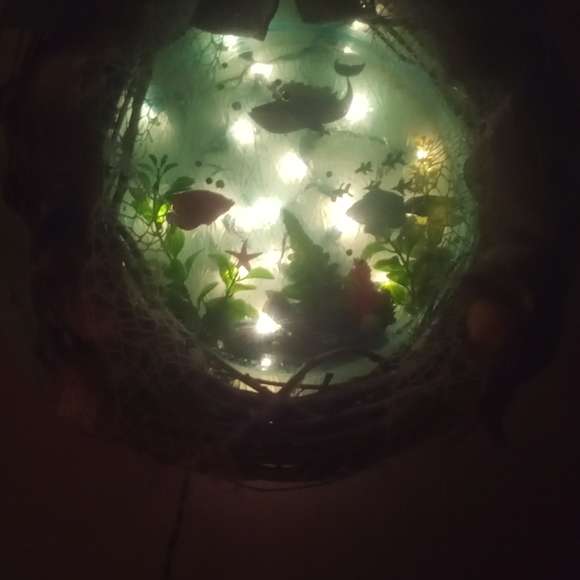 underwater wreath - Picture 3 of 4